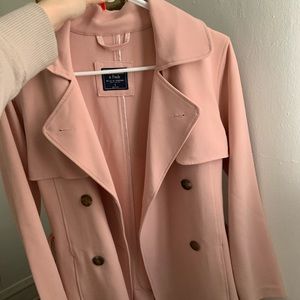 Pastel pink 🌸 Abercrombie & Fitch Trench coat